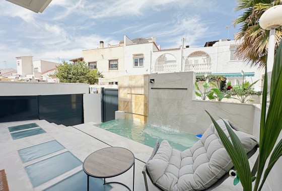 Adosado - Segunda Mano - Torrevieja - Torrevieja - Aguas Nuevas