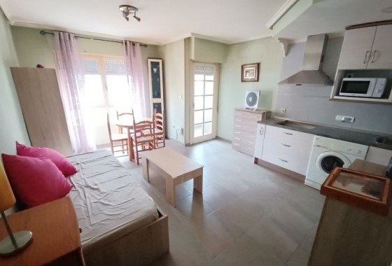 Apartamento - Alquiler a largo plazo - Torrevieja - Torrevieja