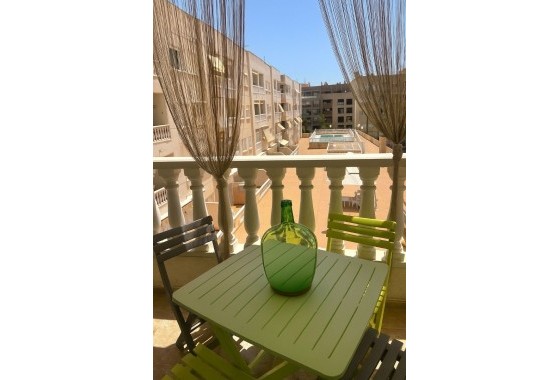 Apartamento - Segunda Mano - Torrevieja - 123EG-81594