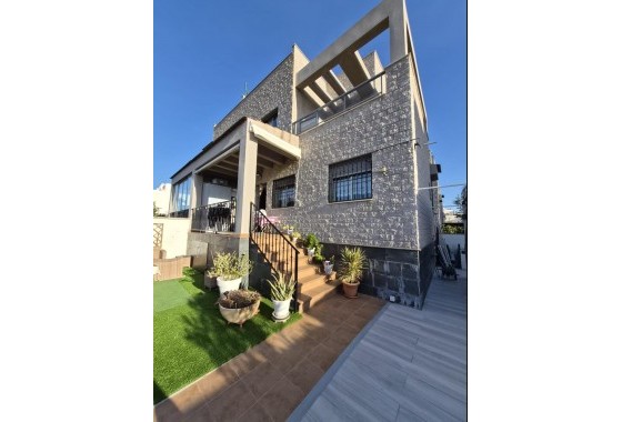 Apartamento - Segunda Mano - Torrevieja - Aguas nuevas 1