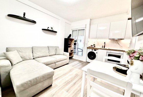 Apartamento - Segunda Mano - Torrevieja - La Mata pueblo