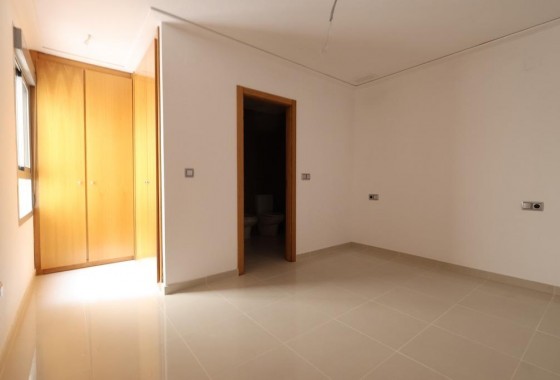 Apartamento - Segunda Mano - Torrevieja - La Mata pueblo