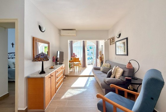 Apartamento - Segunda Mano - Torrevieja - Los Balcones