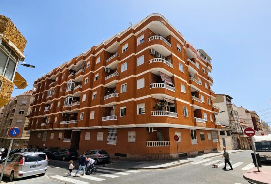 Apartamento - Segunda Mano - Torrevieja - Torrevieja