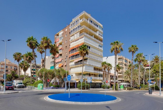 Apartamento - Segunda Mano - Torrevieja - Torrevieja