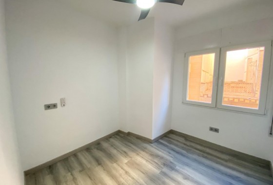 Apartamento - Segunda Mano - Torrevieja - torrevieja