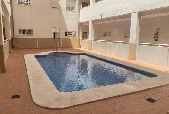 Apartamento - Segunda Mano - Torrevieja - torrevieja