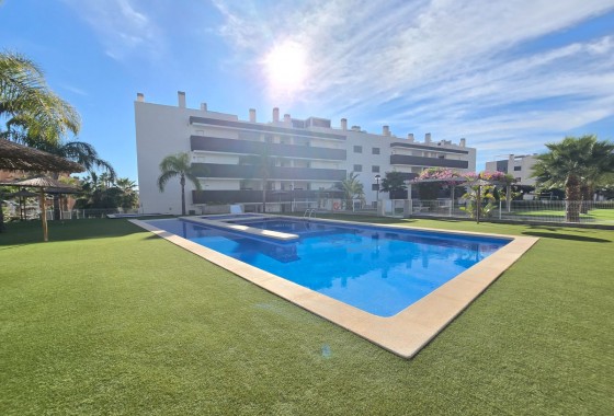Apartment / Flat * - Segunda Mano - Orihuela Costa * - Villamartín *