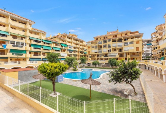 Apartment - Resale - Torrevieja - 123I-25396