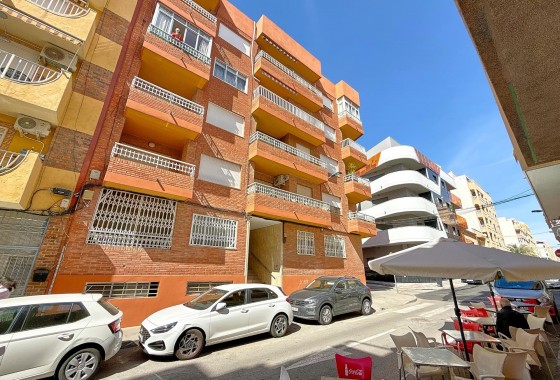Apartment - Resale - Torrevieja - 123I-67177