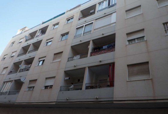 Apartment - Resale - Torrevieja - 123M-11205