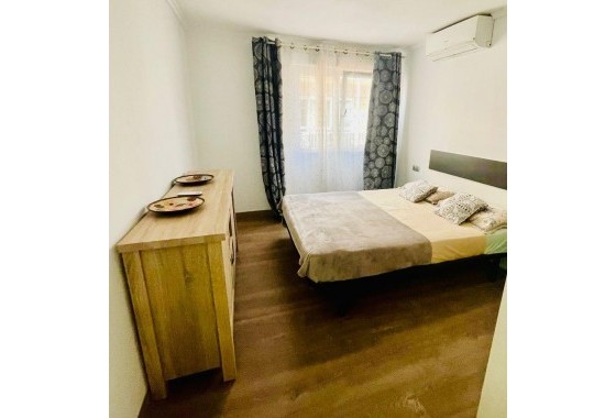 Apartment - Resale - Torrevieja - 123R-21128