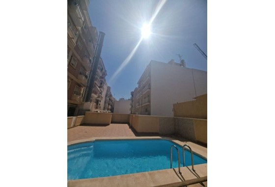Apartment - Resale - Torrevieja - 123R-44181