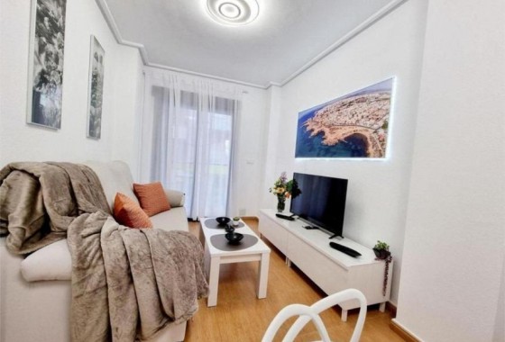 Apartment - Resale - Torrevieja - 123R-51377