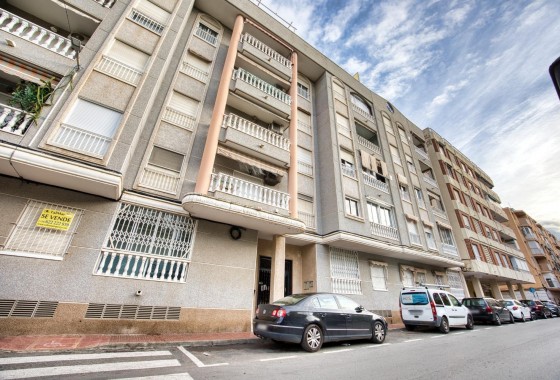 Apartment - Resale - Torrevieja - 123R-53906