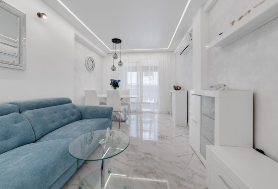 Apartment - Resale - Torrevieja - 123R-60797