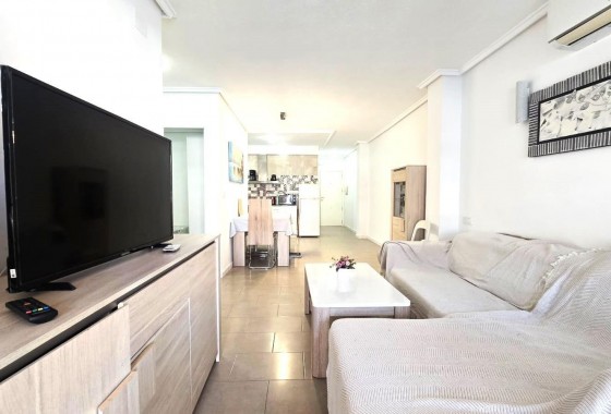 Apartment - Resale - Torrevieja - 123R-77769