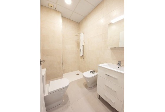 Apartment - Resale - Torrevieja - 123R-84124