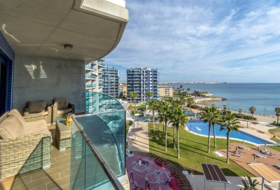 Apartment - Resale - Torrevieja - 123U-31803