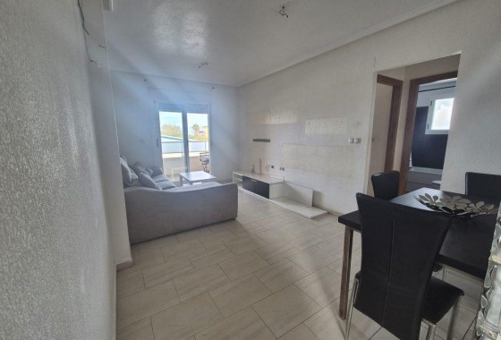 Apartment - Resale - Torrevieja - Aguas nuevas 1