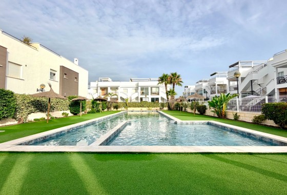 Apartment - Resale - Torrevieja - Aguas nuevas 1