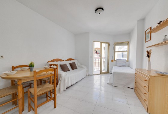 Apartment - Resale - Torrevieja - Estacion de autobuses