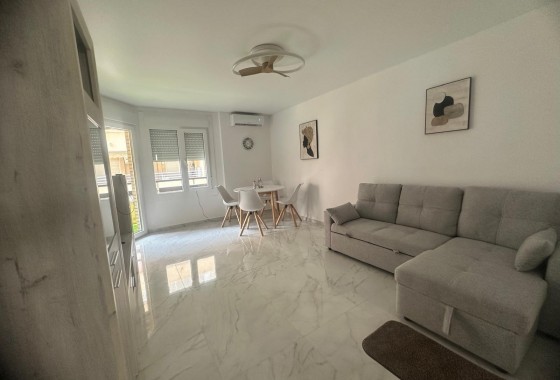 Apartment - Resale - Torrevieja - Estacion de autobuses