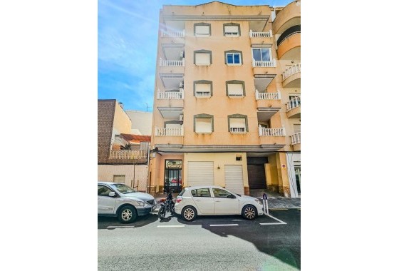Appartement - Revente - Torrevieja - 123EU-58711