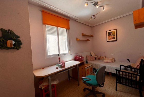 Appartement - Revente - Torrevieja - 123R-86107