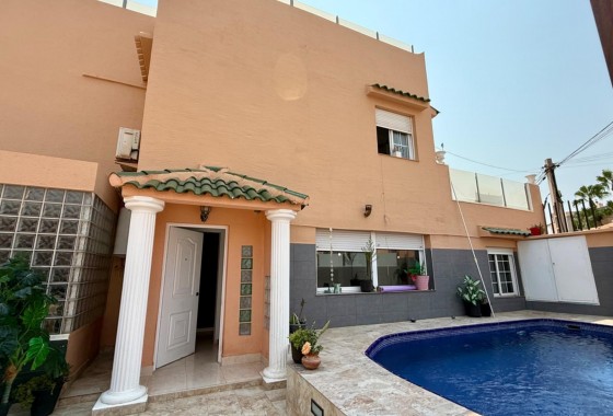 Chalet - Segunda Mano - Torrevieja - 123R-25057
