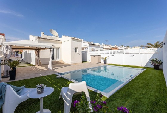 Chalet - Segunda Mano - Torrevieja - 123R-55397