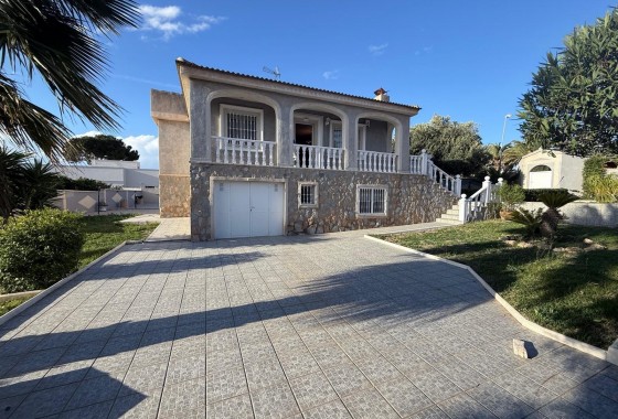 Chalet - Segunda Mano - Torrevieja - Los Balcones - Los Altos del Edén