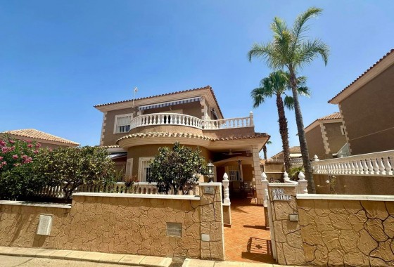 Detached House / Villa - Resale - Los Altos - Los Altos