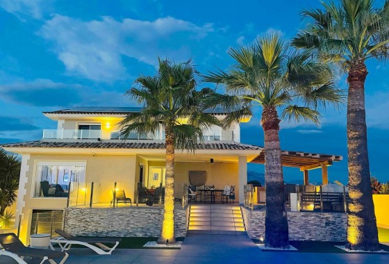 Detached Villa - Resale - Alfas del Pí - pueblo