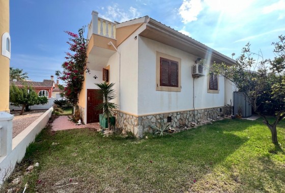 Detached Villa - Resale - Orihuela Costa - Punta Prima