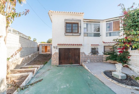 Detached Villa - Resale - Orihuela Costa - Punta Prima