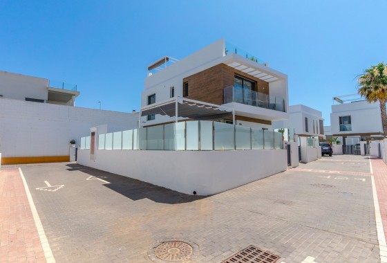 Detached Villa - Resale - Orihuela Costa - Villamartín