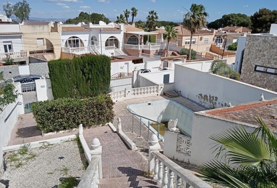 Detached Villa - Resale - Torrevieja - 123R-16781