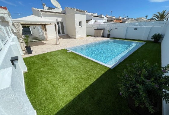 Detached Villa - Resale - Torrevieja - 300