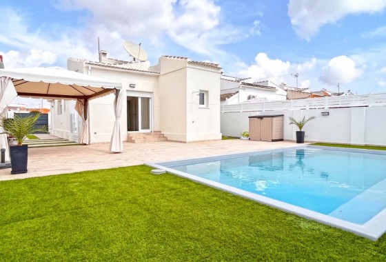 Detached Villa - Resale - Torrevieja - Costa Blanca