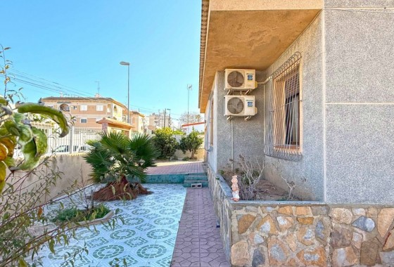 Detached Villa - Resale - Torrevieja - Costa Blanca