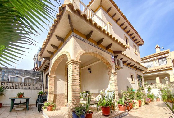 Detached Villa - Resale - Torrevieja - Las calas