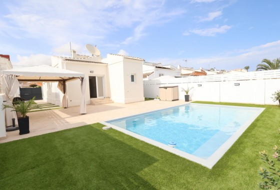 Detached Villa - Resale - Torrevieja - San Luis