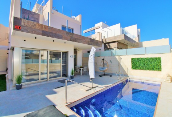 Detached Villa - Resale - Villamartin - Villamartin