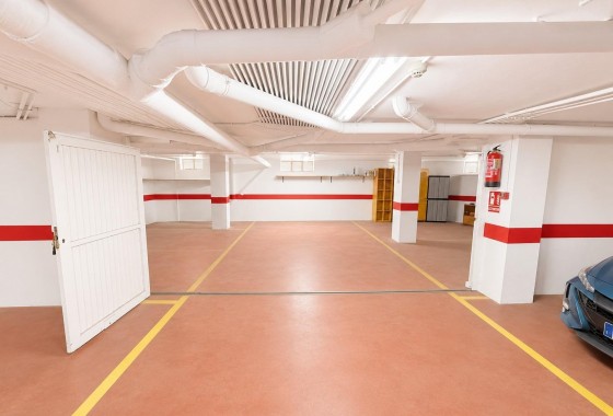 Garage - Location à long terme - Torrevieja - Centro