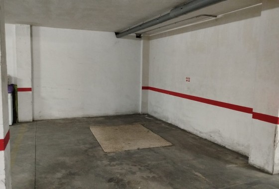 Garage - Revente - Los Montesinos - Centro