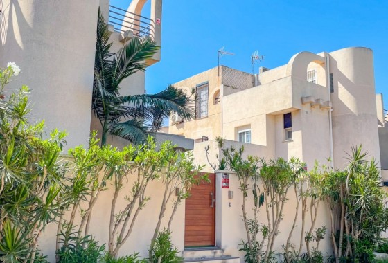 Maison mitoyenne - Revente - Torrevieja - La Siesta - El Salado -  Torreta