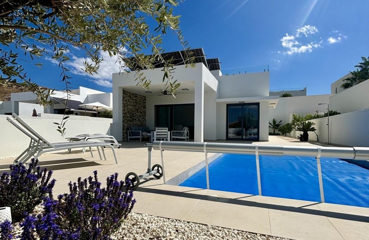 Nouvelle construction - Villa - Benijofar