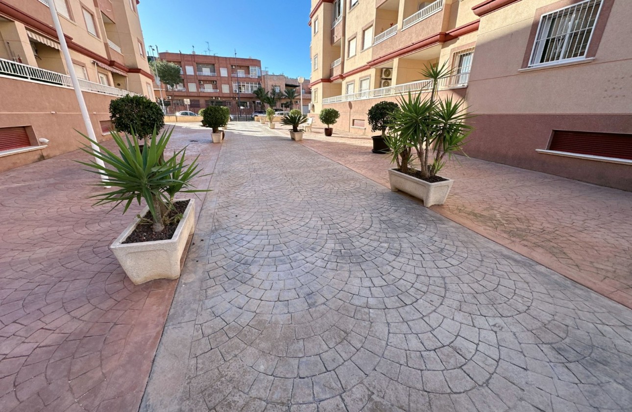 Resale - Apartment - Algorfa