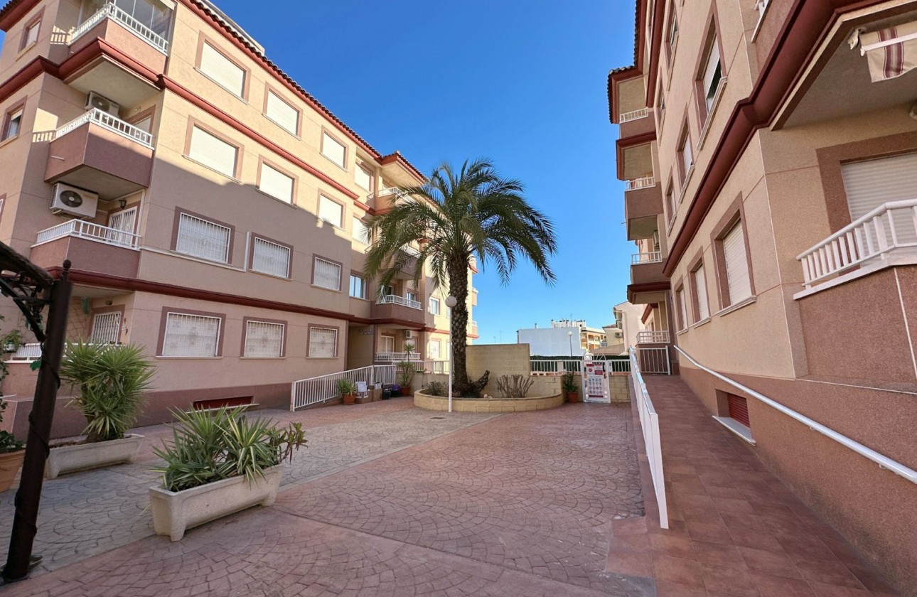 Resale - Apartment - Algorfa